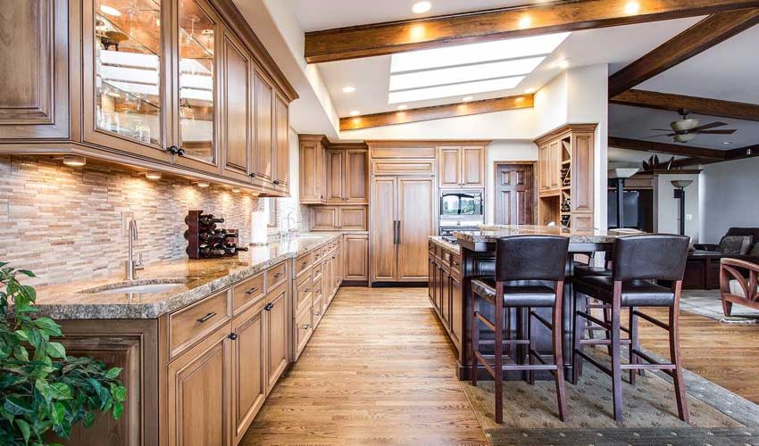 https://designingyourperfecthouse.com/wp-content/uploads/2008/08/kitchen-wood-grain.jpg